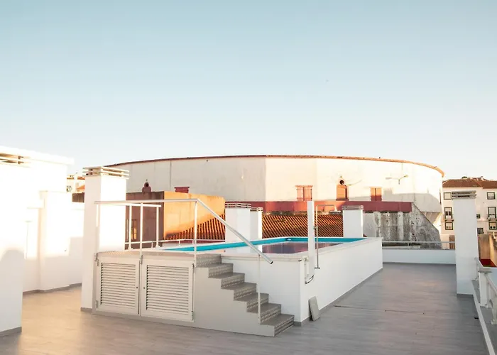 Varanda Da Muralha - By Sch Nazaré