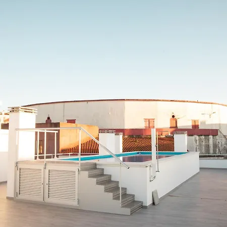 Varanda Da Muralha - By Sch Nazaré